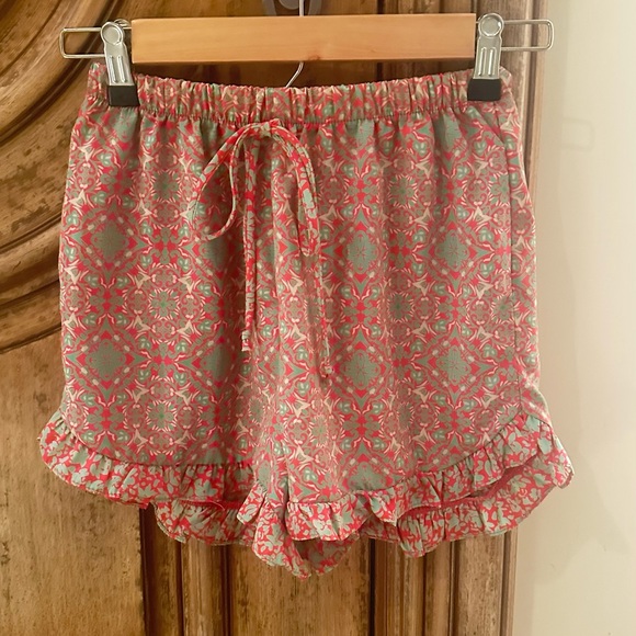 Colorful Patterned Shorts - Picture 2 of 8